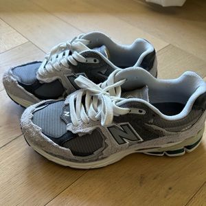 Womens New Balance 2002R Rain Cloud